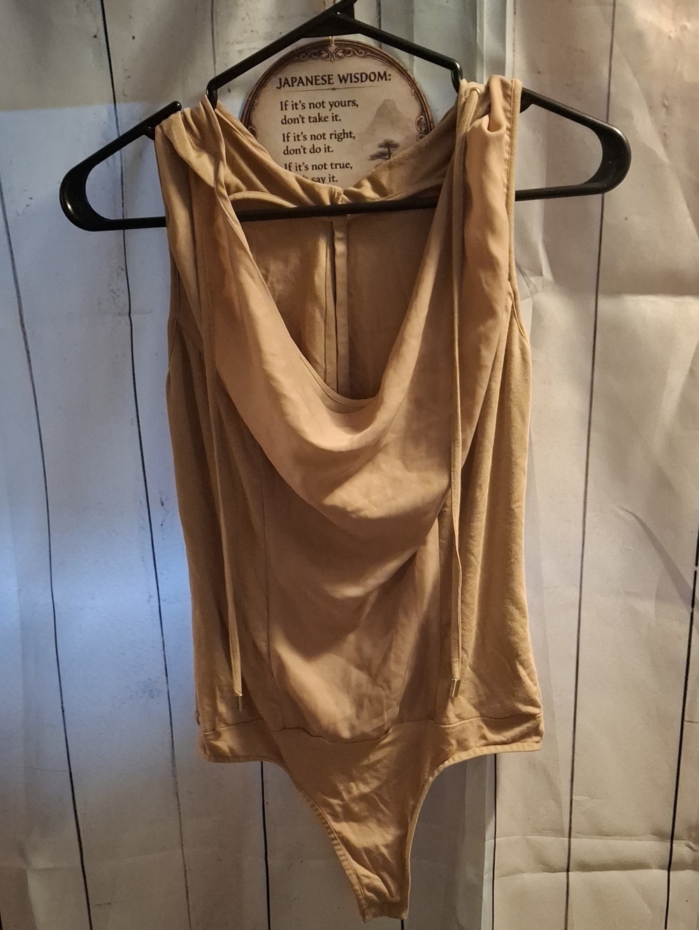 ☀️$35 Gorgeous Bebe Draped Cowl Neck Sleeveless Bodysuit W/hoodie X Open Back